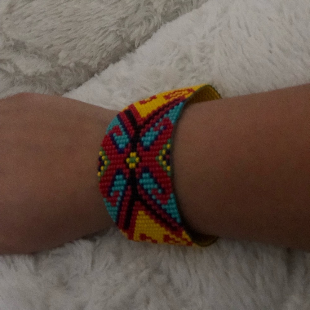 Hand made beaded bracelets - Picture 5 of 6